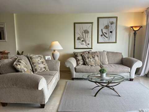 18151 NE 31st Ct, Aventura, FL 33160