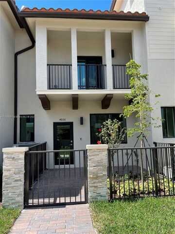 4606 NW 83rd Path, Doral, FL 33166