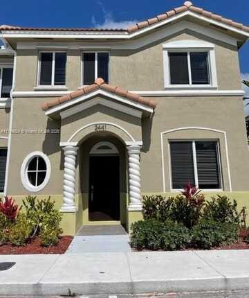 2441 SE 11th St, Homestead, FL 33035