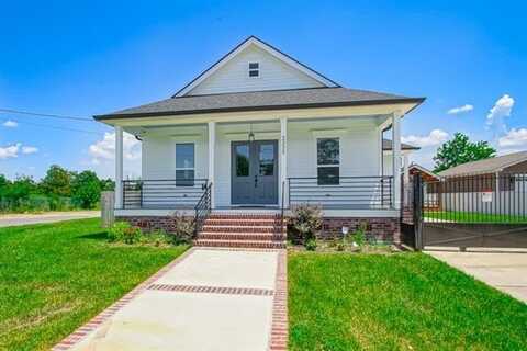 2325 ESTEBAN Street, Arabi, LA 70032