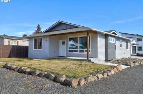 210 NW JOHNSTON ST, Dufur, OR 97021