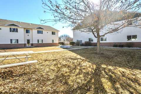 1322/1324 NE 8th Avenue, Aberdeen, SD 57401