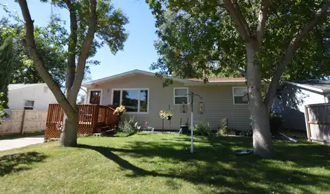 208 S Elm Street, Aberdeen, SD 57401