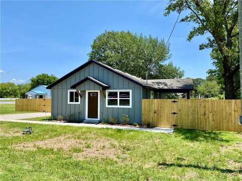 805 S West End ST, Springdale, AR 72764