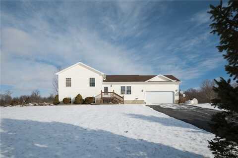 26135 Cottontail Drive, Le Roy, NY 13601