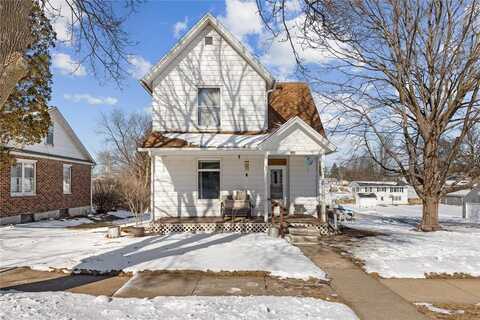 320 E 9th Street, Tipton, IA 52772