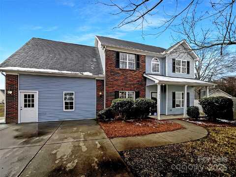 7829 Buddy Holly Road, Charlotte, NC 28216