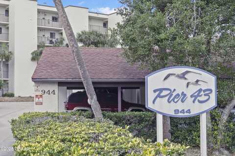 944 S Peninsula Drive, Daytona Beach, FL 32118
