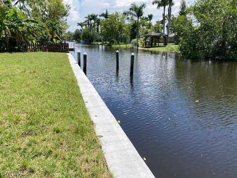25 Estate Drive, North Fort Myers, FL 33917