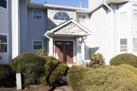 120 Exeter Ct, Piscataway, NJ 08854