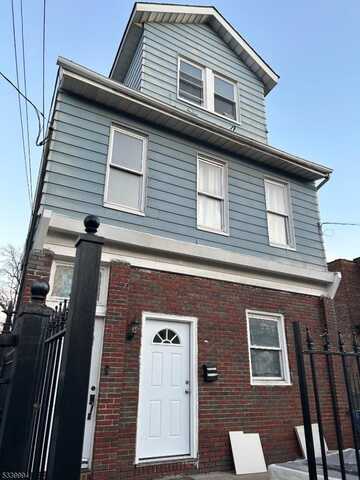 146 Stuyvesant Ave, Newark, NJ 07106