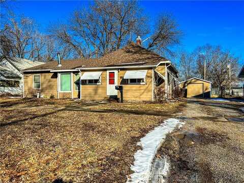 617 N Sycamore Street, Ottawa, KS 66078