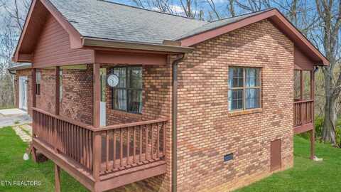 1040 Loop Rd, Sevierville, TN 37876