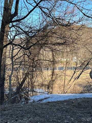 Chippawa Circle, Mount Bethel, PA 18343