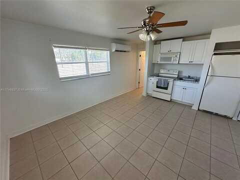 318 Tarpon Dr, Cape Coral, FL 33904
