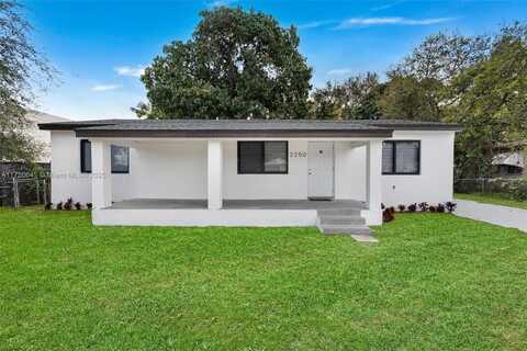 2250 NW 95th St, Miami, FL 33147