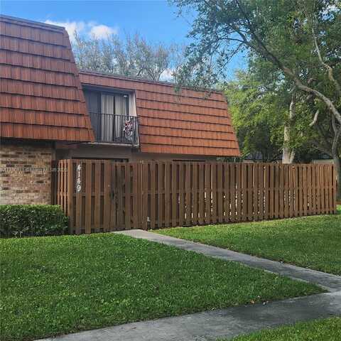 4149 Wimbledon Dr, Cooper City, FL 33026