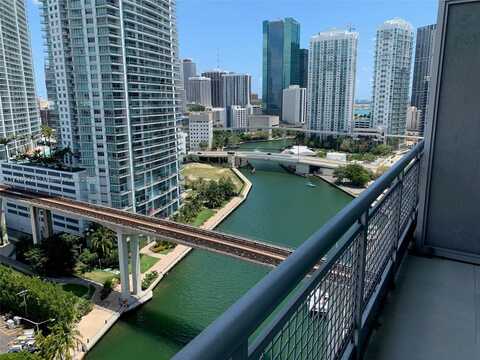 690 SW 1st Ct, Miami, FL 33130