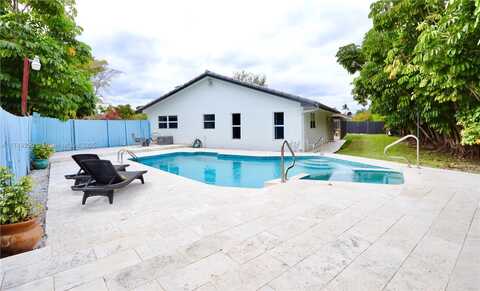 1925 NE 214th Ter, Miami, FL 33179