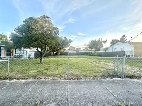 1350 NW 51st Ter, Miami, FL 33142