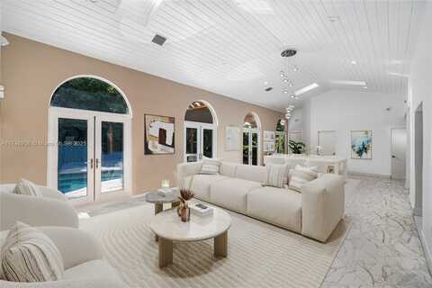 530 Sabal Palm Rd, Miami, FL 33137