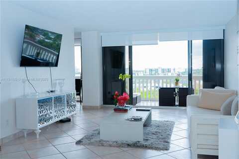 2000 Island Blvd, Aventura, FL 33160
