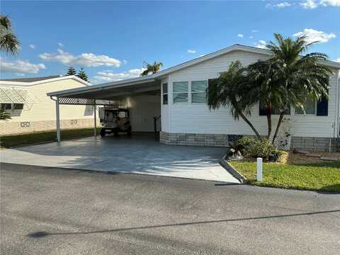 212 FAIRWAY BOULEVARD, FROSTPROOF, FL 33843