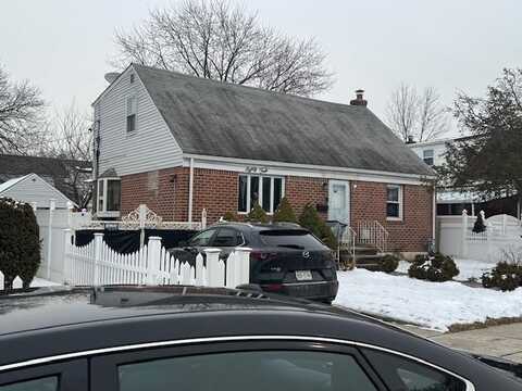 84 Monaco Avenue, Elmont, NY 11003