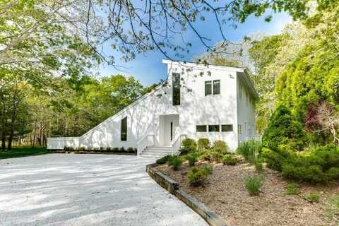 6 Wildflower Lane, East Hampton, NY 11937