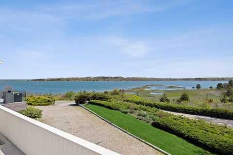 84 Inlet Road E, Southampton, NY 11968