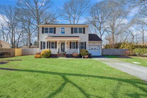 6 Wilson Avenue, East Moriches, NY 11940