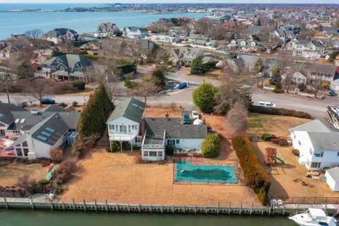 171 Wagstaff Lane, West Islip, NY 11795