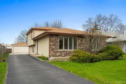 355 Pearson Circle, Naperville, IL 60563