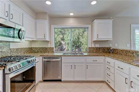 15 Embassy Place, Lake Forest, CA 92610