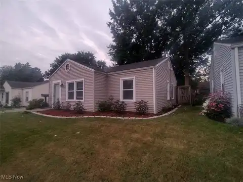 2648 Fairland Street, Cuyahoga Falls, OH 44221