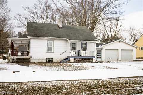 11206 Center Avenue NE, Sandyville, OH 44671