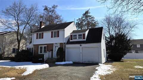 31 Prospect Avenue, Pequannock, NJ 07444