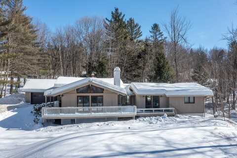 38 Gilcrist Road, Stowe, VT 05672