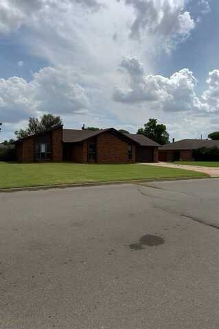 518 Sunset Drive, Watonga, OK 73772