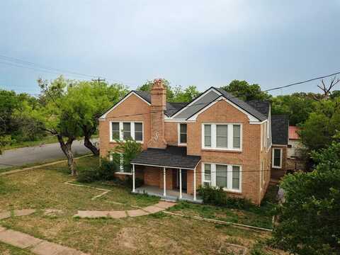 216 W 4th Street, Breckenridge, TX 76424