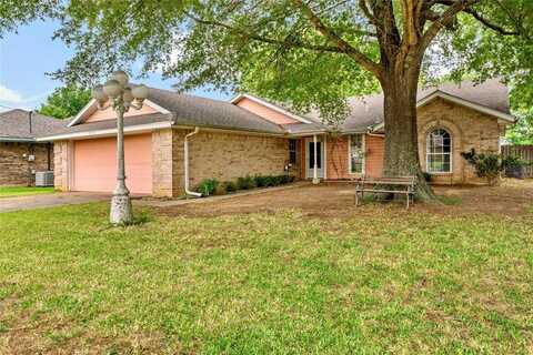 4015 CASTLEGATE, Paris, TX 75462