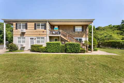 40 Canoe Place, Hampton Bays, NY 11946