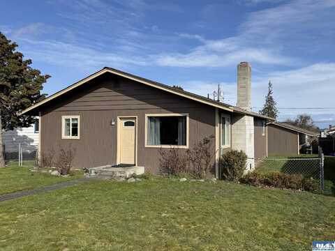 525 W 9th, Port Angeles, WA 98362
