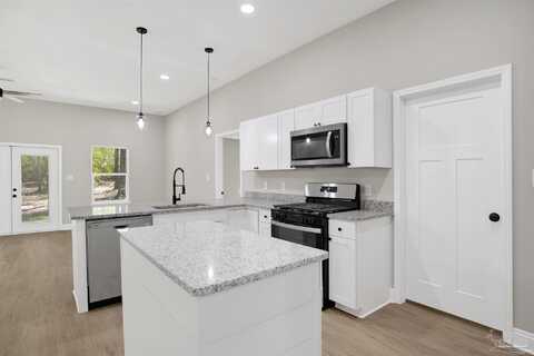 5799 Blackhorse Cir, Pensacola, FL 32526
