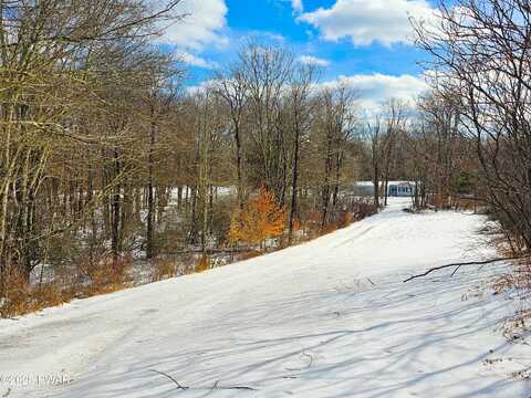 46 Shale Road, Beach Lake, PA 18405