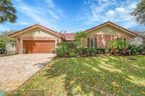 7105 NW 40th St, Coral Springs, FL 33065