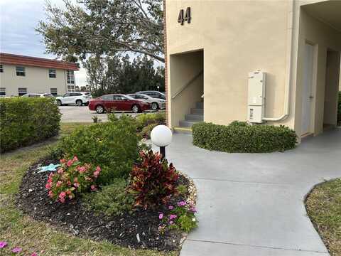 44 Woodland Drive, Vero Beach, FL 32962