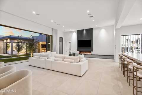 10285 E CHAMA Road, Scottsdale, AZ 85255