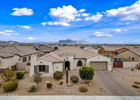 1319 N Chatsworth Street, Mesa, AZ 85207