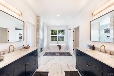 1586 Arrowhead Drive, Saint Helena, CA 94574
